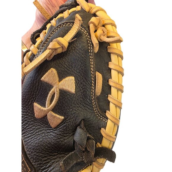 Under Armour UA CM-101Y Catcher’s Mitt 32.5” RHT Black Tan Leather Baseball Glov - Picture 6 of 13